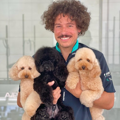 Oriol Cuevas | Peluqueria para perros en Mataró