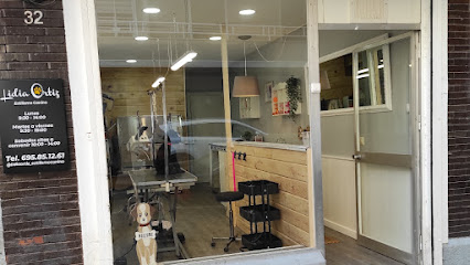 Lidia Ortiz | Peluqueria para perros en Sevilla