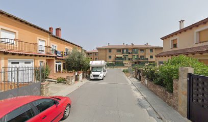 Bull-Terrier Punto es | Guardería para perros en Palazuelos de Eresma